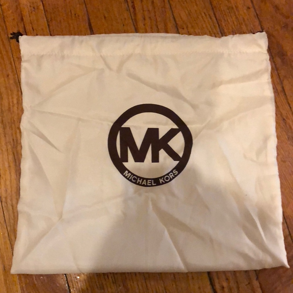 Michael Kors Crossbody - Picture 5 of 7